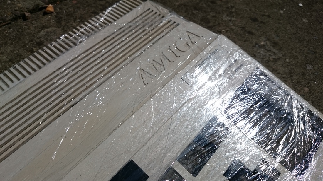 Amiga 500+ yellowing